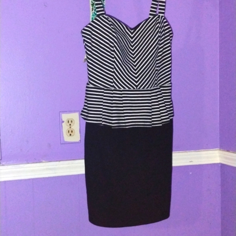 A Midi padded striped dress